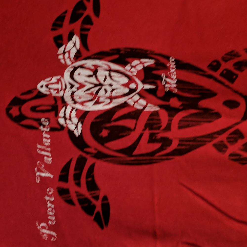 Red tee - Picture 2 of 2